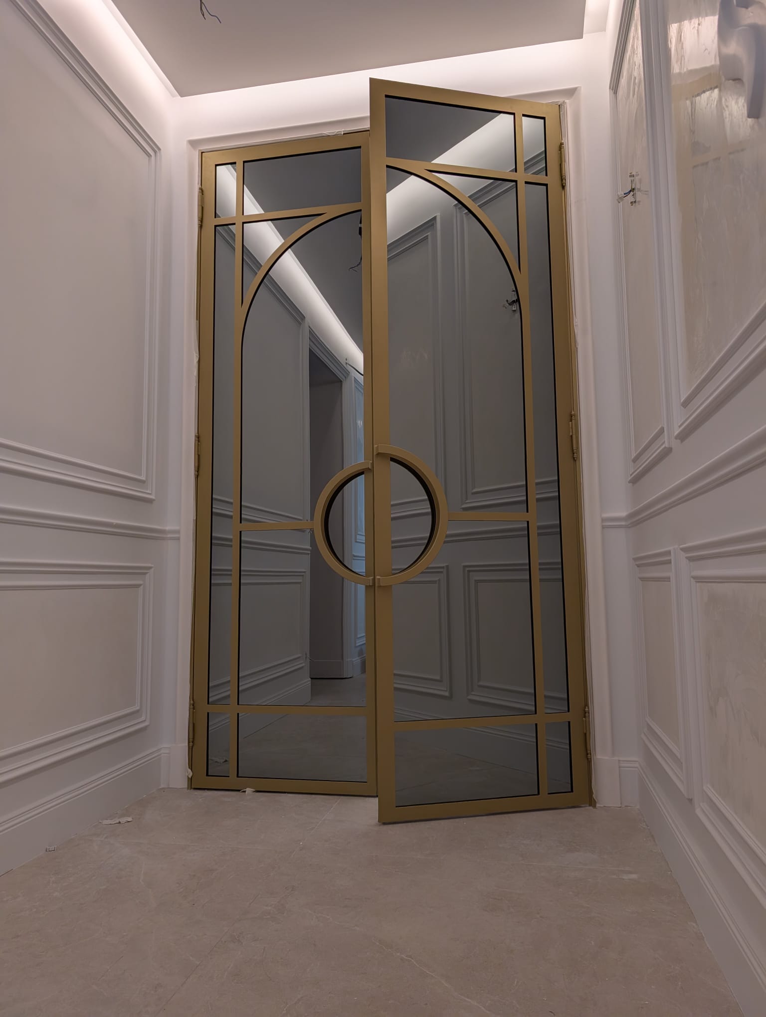 grande porte vitre luxe